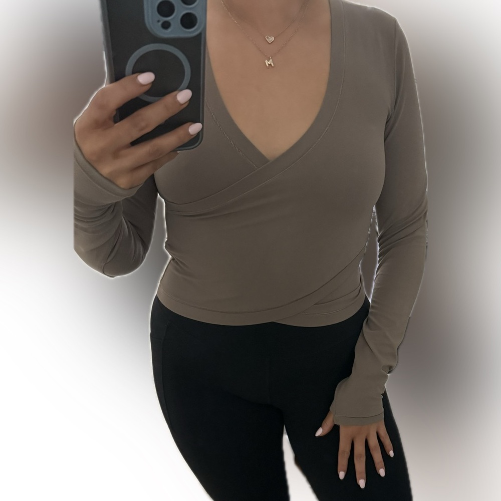 Athleta Fitted Long Sleeve Transcend Top